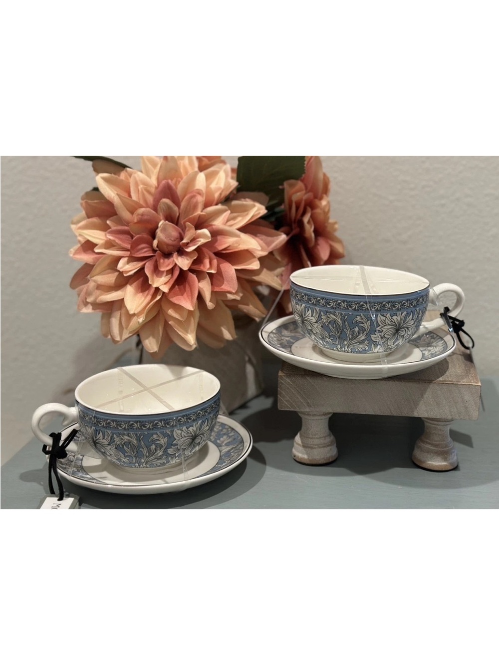 Morris & Co Teacup & Saucer Set of 2
Blue Floral Chrysanthemum Gold Trim
New